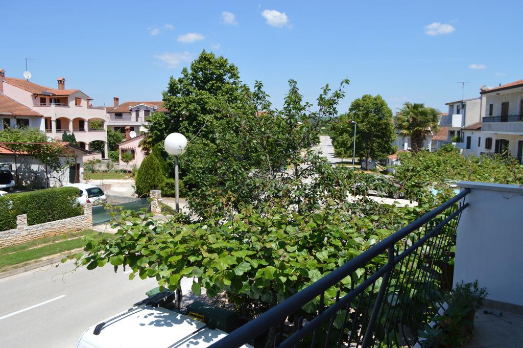 Apartment Bozac Ровинь Экстерьер фото